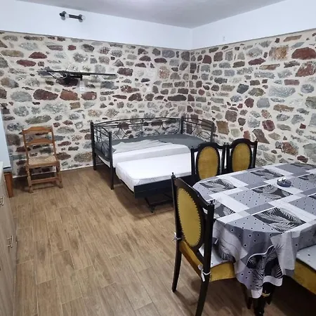 αρχαίο λατομείο δήμου ανατολικής μάνης Appartement Mína